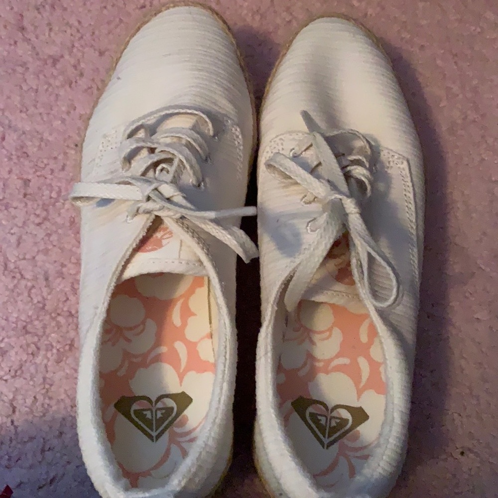 NWOT Roxy White Lace Up Espadrille Sneakers
